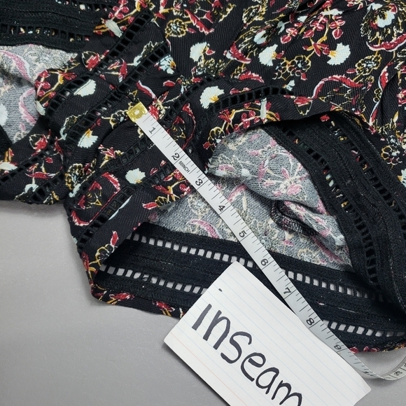 Kendall and Kylie cold shoulder strappy romper women's size small - Picture 13 of 15